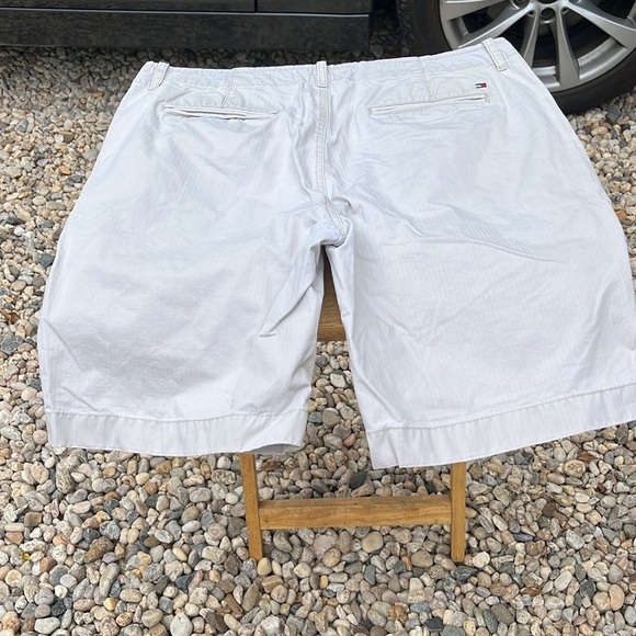 Tommy Hilfiger Button Fly Shorts - Picture 4 of 4